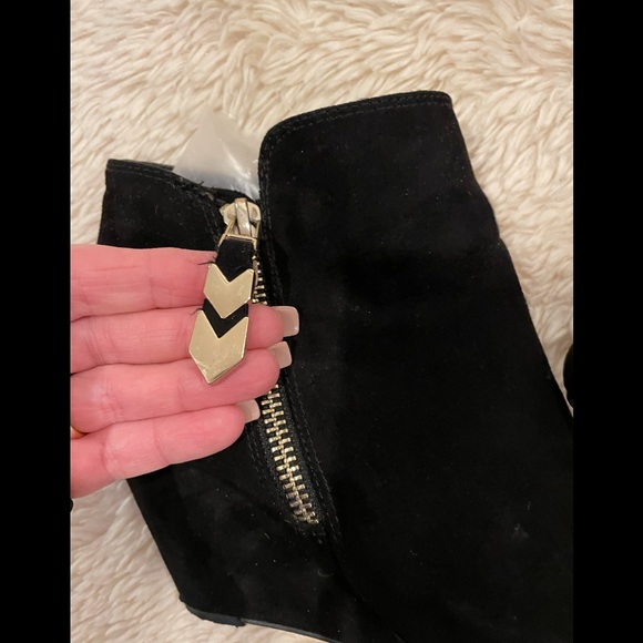 BCBG Wedge Ankle Boot - Picture 4 of 15